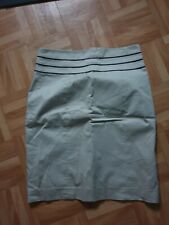 Jupe crayon beige d'occasion  Bauvin
