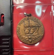 Medaglia albania carabinieri usato  Italia