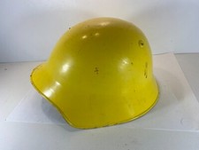 Casque militaire jaune d'occasion Casque militaire jaune d'occasion  Chabeuil