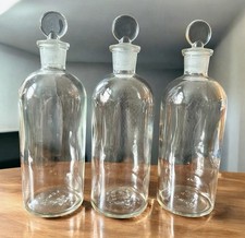 3 Vtg TCW Clear Glass Apothecary Bottles 500 ml w/Ground Glass Stoppers comprar usado 3 Vtg TCW Clear Glass Apothecary Bottles 500 ml w/Ground Glass Stoppers comprar usado  Enviando para Brazil