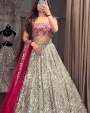Robes mariée lehnga d'occasion  Expédié en France