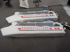 2 chaveiro lembrança navio unidade USB Norwegian Cruise Line 4GB, usado comprar usado  Enviando para Brazil