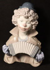 Estatueta LLARDO #5585 PALHAÇO TRISTE MELODIA FINA TOCANDO UMA CONCERTINA 7" ALTURA BRILHANTE comprar usado  Enviando para Brazil