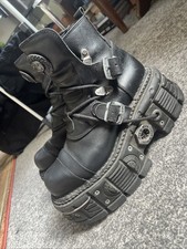 New rock platform for sale  LONDON