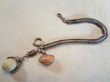 Fabulosa corrente de relógio antiga de prata pesada com fobs de basquete e futebol comprar usado Fabulosa corrente de relógio antiga de prata pesada com fobs de basquete e futebol comprar usado  Enviando para Brazil