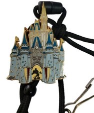 Cordão bolo WDW Castelo da Cinderela Mickey Mouse Disney World membro do elenco vintage comprar usado  Enviando para Brazil