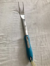Garfo grande para churrasco de aço inoxidável cabo de borracha com descanso para o polegar 18 polegadas comprar usado  Enviando para Brazil