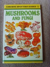 Mushrooms and Other Fungi (Spotter's Guide) Paperback / softback Book The Fast segunda mano  Embacar hacia Mexico