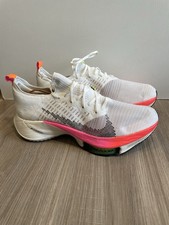 Usado, Tênis de corrida Nike Air Zoom Tempo NEXT% Flyknit Rawdacious masculino 12.5 DJ5430-100 comprar usado Usado, Tênis de corrida Nike Air Zoom Tempo NEXT% Flyknit Rawdacious masculino 12.5 DJ5430-100 comprar usado  Enviando para Brazil