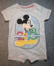 Usado, Macacão curto Mickey Mouse 0-3 meses Disney unissex bebê cinza M17 comprar usado  Enviando para Brazil