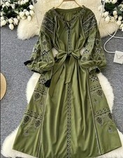 Robe kaki verte d'occasion  La Chapelle-Saint-Luc