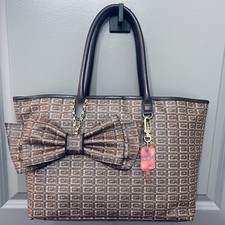 Sacola Tote Q-pot 1ª Geração com Fecho de Ímã de Botão Chocolate Amargo comprar usado  Enviando para Brazil