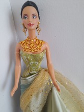 Superbe poupée barbie d'occasion  Château-du-Loir
