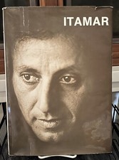 Itamar with  Illustrations by Itamar Siani  and Introduction by Arie Liphshitz comprar usado  Enviando para Brazil
