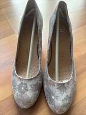 Caprice damenpumps blumenmuste gebraucht kaufen  Gardelegen