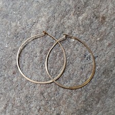 Brincos de argola plana martelada Melissa Joy Manning ouro novo sem etiquetas comprar usado Brincos de argola plana martelada Melissa Joy Manning ouro novo sem etiquetas comprar usado  Enviando para Brazil