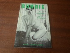 Vintage INTRODUCING BONNIE - nude model photography - PINUP MAGAZINE segunda mano  Embacar hacia Mexico