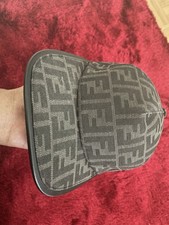 Casquette fendi d'occasion  Gennevilliers