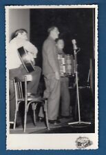 Banda de música croata, microfone, guitarra, acordeão, foto vintage década de 1950. raro  comprar usado  Enviando para Brazil
