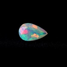 Używany, 5x8 MM Taglio a Pera Naturale AAA Verde Rosso Fuoco Sfaccettato Etiope Opale na sprzedaż  Wysyłka do Poland
