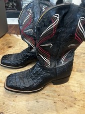 Cavenders black red for sale  Spring