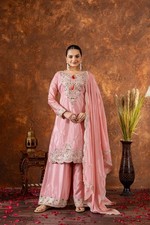 Robe costume plazzo d'occasion  Expédié en France