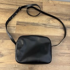 Bolsa tiracolo Eileen Fisher preta couro italiano comprar usado  Enviando para Brazil
