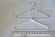 Cintres vetements poupées d'occasion  Beuzeville