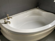 White heritage bathroom for sale  HENLEY-IN-ARDEN