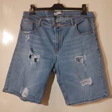 Pantaloncini corti uomo usato  Pessano con Bornago