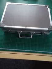 Metal carrying case for sale  PLYMOUTH
