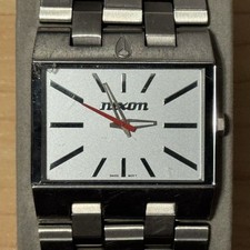 Relógio analógico masculino Nixon The Ticket prata dourada aço inoxidável surf FUNCIONA LER comprar usado  Enviando para Brazil