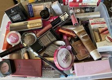 Lote misto de maquiagem por atacado 100 peças Maybelline Revlon, mally, Nyx, Loreal etc... comprar usado  Enviando para Brazil