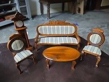 Vintage dolls house for sale Vintage dolls house for sale  HEANOR