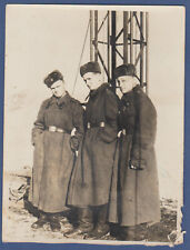 Bonitos militares de uniforme perto da torre foto soviética vintage URSS comprar usado  Enviando para Brazil