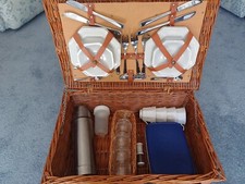 wicker picnic hamper 6 person for sale wicker picnic hamper 6 person for sale LEEDS