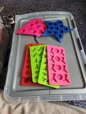 5 moldes de silicone e 2 de plástico, sereia dinossauro, corações, sorvete e estrelas, usado comprar usado 5 moldes de silicone e 2 de plástico, sereia dinossauro, corações, sorvete e estrelas, usado comprar usado  Enviando para Brazil
