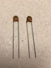 2 Centralab 2.2 pF +/-0.5 pF, 500V, NPO, capacitor de disco de cerâmica NP0, 2.2pF EUA comprar usado  Enviando para Brazil
