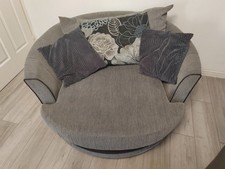 Large swivel round for sale  BARNSLEY