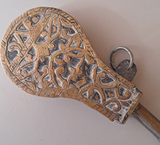 Poire poudre probablement d'occasion Poire poudre probablement d'occasion  Puy-l'Évêque