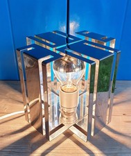 Lampe table cubique d'occasion Lampe table cubique d'occasion  Montivilliers