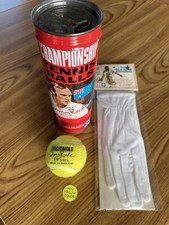 Bolas de tênis antigas vintage Tony Roche Championship lata e luva Kabriko comprar usado  Enviando para Brazil