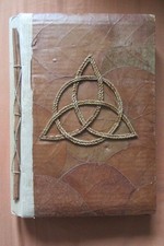 Livre ombres grimoire d'occasion  Noisy-le-Sec