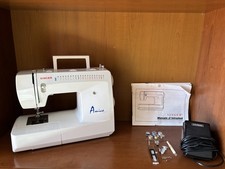 Macchina cucire singer usato  Scicli
