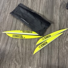 Wakeboards ronix jaunes d'occasion Wakeboards ronix jaunes d'occasion  Expédié en France