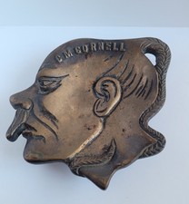 Cinzeiro vintage bronze samurai homem perfil moeda personalizado pé HTF comprar usado Cinzeiro vintage bronze samurai homem perfil moeda personalizado pé HTF comprar usado  Enviando para Brazil