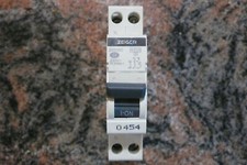 Disjoncteur modulaire amperes d'occasion  France