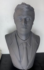 Charlie kirk bust d'occasion  Expédié en Belgium