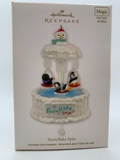 Usado, Ornamento Hallmark Floco de Neve Spin 2012 Pinguins on Frozen Merry Go Round NOVO Taco. comprar usado  Enviando para Brazil