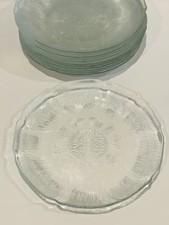 Set large plates for sale  Ashburn